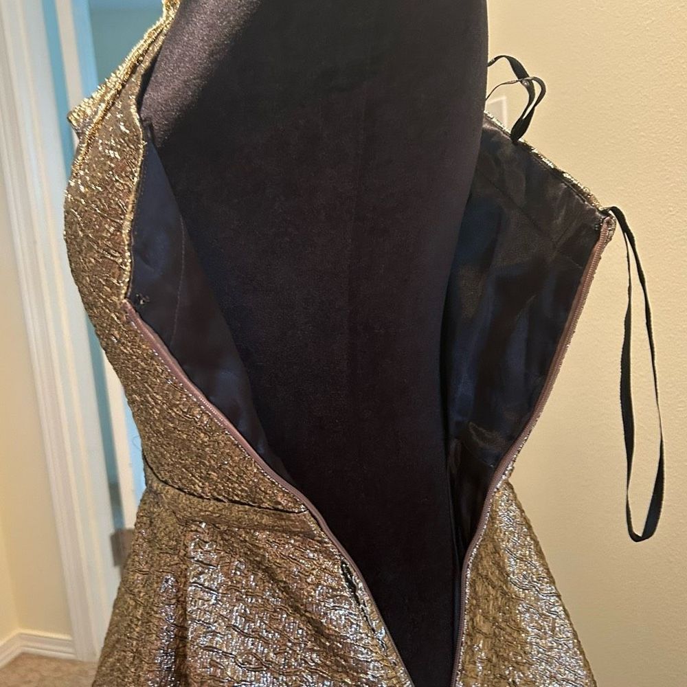 NWT Size Mac Duggal ONE-SHOULDER METALLIC BALLGOWN - Antique Bronze - Picture 15 of 16